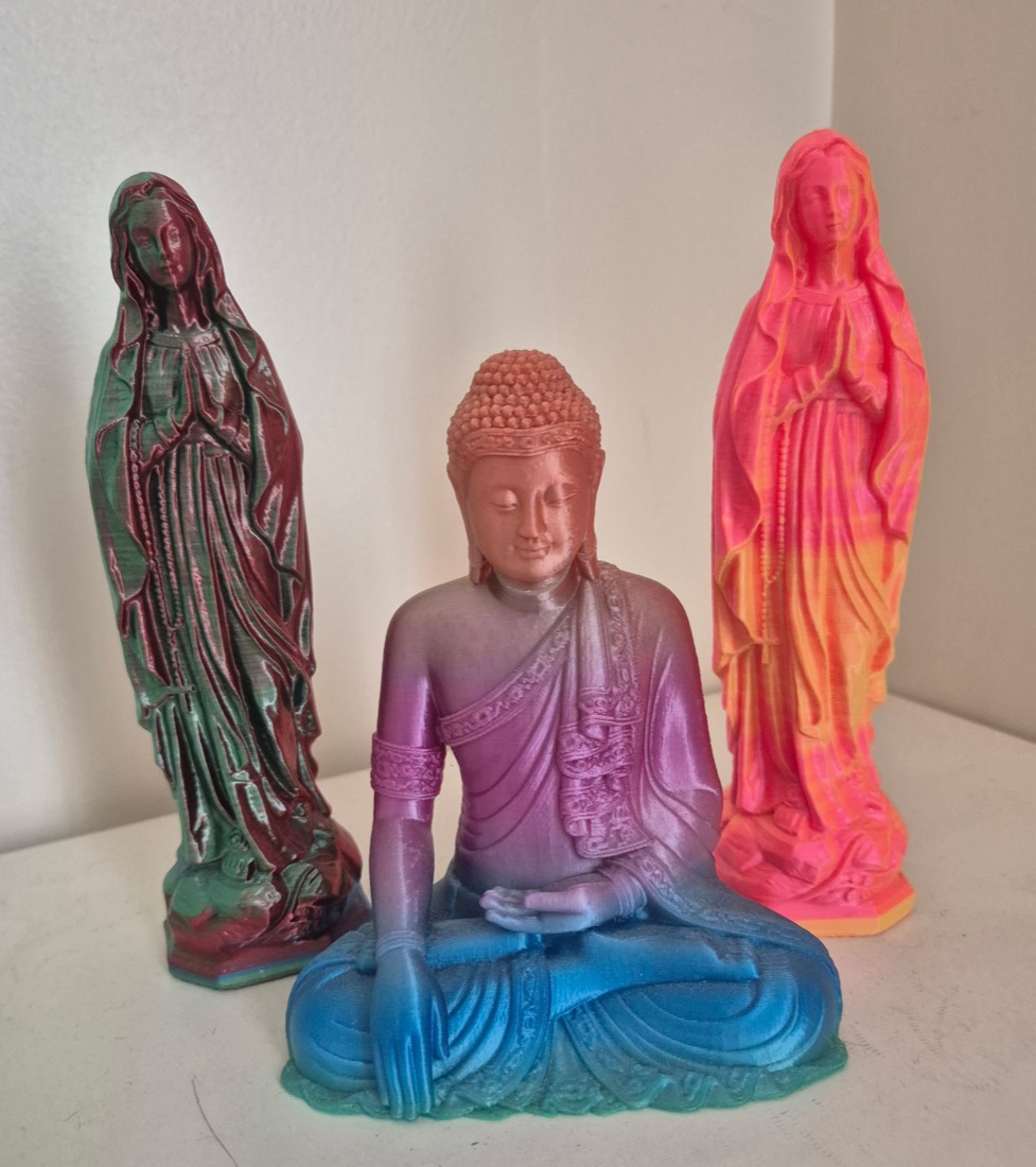 Figurines imprimées en 3D par les adhérents