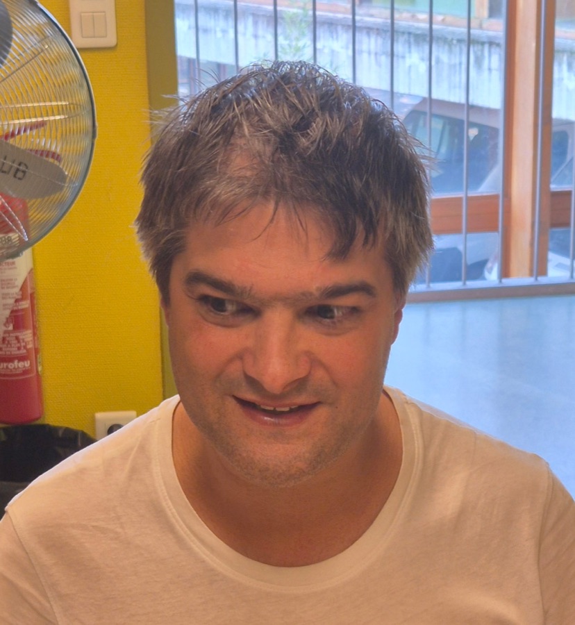 Jeoffrey Claudel, animateur des cours pour non-voyants et malvoyants